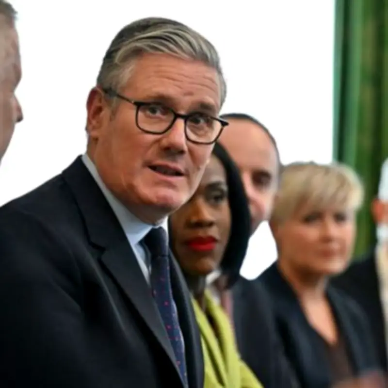 Starmer condemns Belfast riots after Sudanese suspect charged with attempted murder