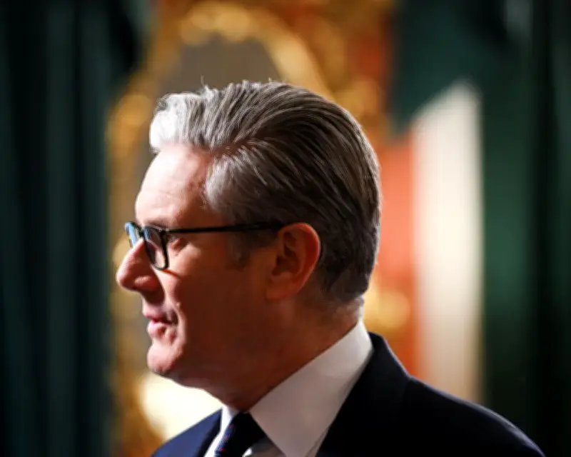 Starmer Faces Weekend of Reflection Amid Resignation Calls