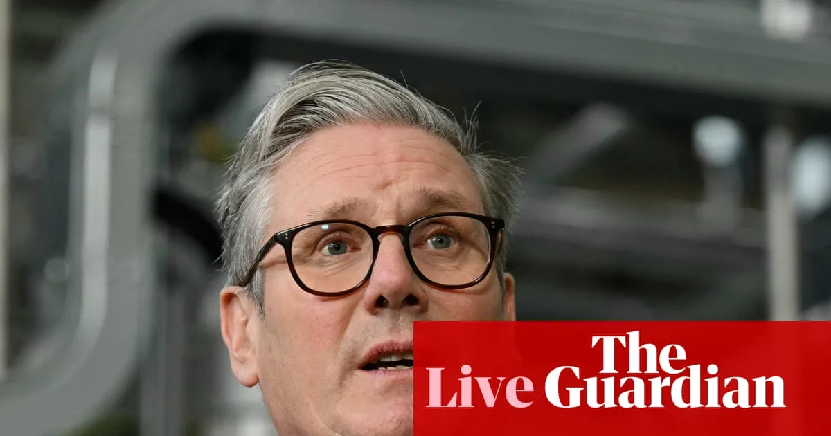 Starmer Insists 'Vast Majority' of Labour MPs Back Him Amid Mandelson Row