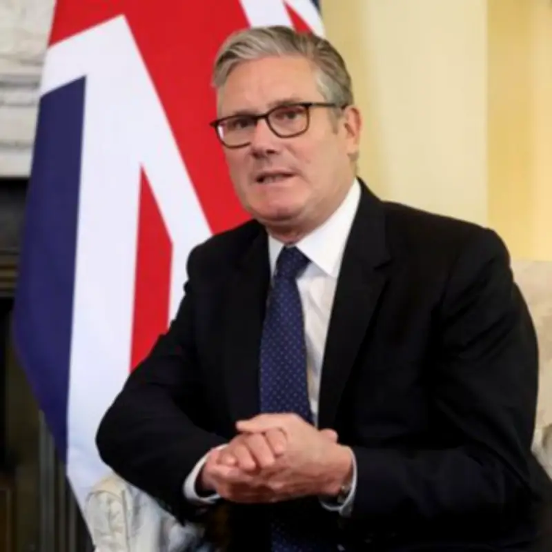 Starmer to Announce Social Media Ban for Under-16s in Major Reform