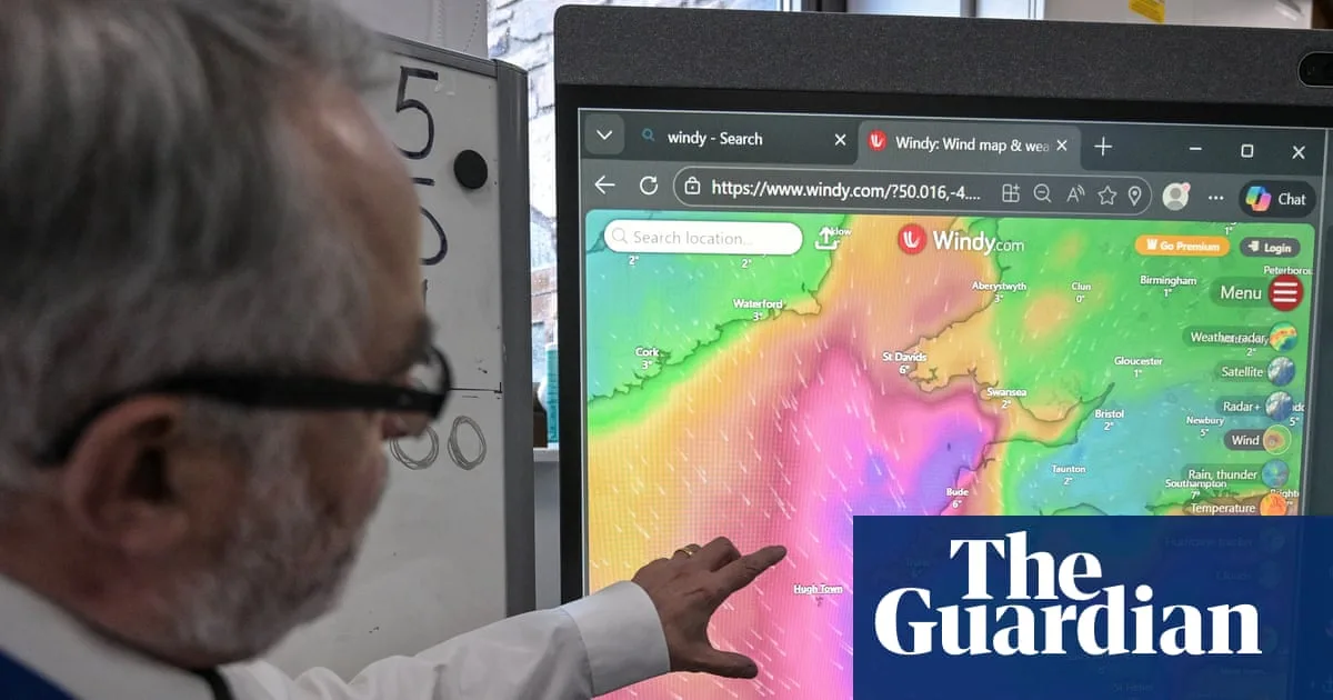 Storm Goretti: Red and Amber Warnings as 'Weather Bomb' Hits UK