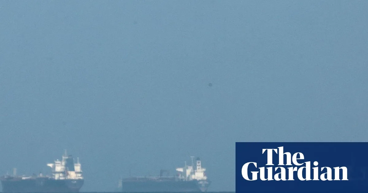Thousands of Seafarers Trapped on Tankers in Persian Gulf Amid Iran Conflict