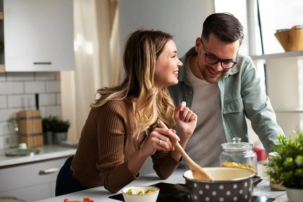 Intelligent Men More Faithful and Less Jealous, Study Finds