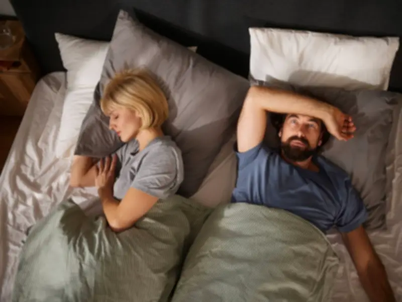 Swap Scrolling for Reading to Beat UK Heatwave Insomnia