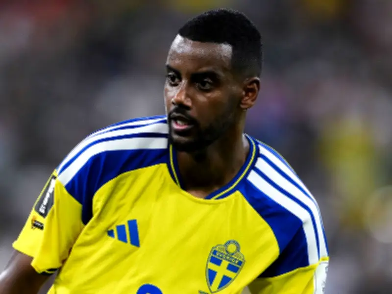 Swedish Media Hails Alexander Isak After World Cup Display vs Tunisia