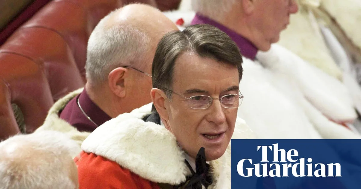 Starmer Demands Mandelson Resign from Lords Over Epstein Leaks
