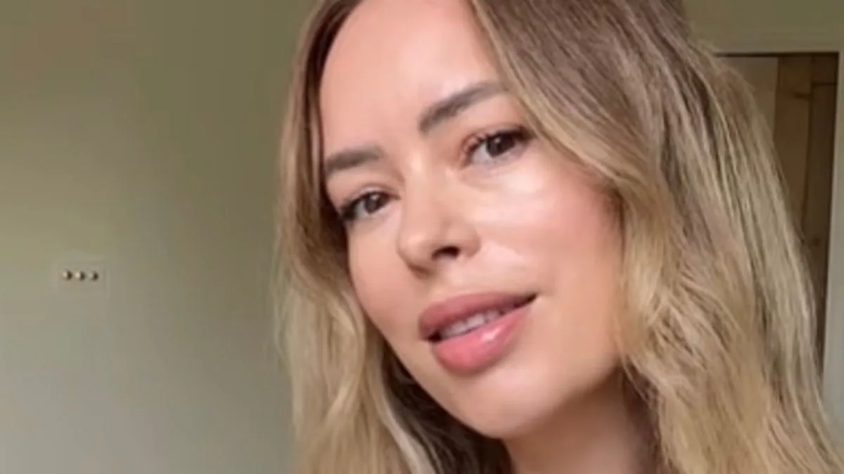 Tanya Burr Expecting Second Child, Shares Baby Bump Video
