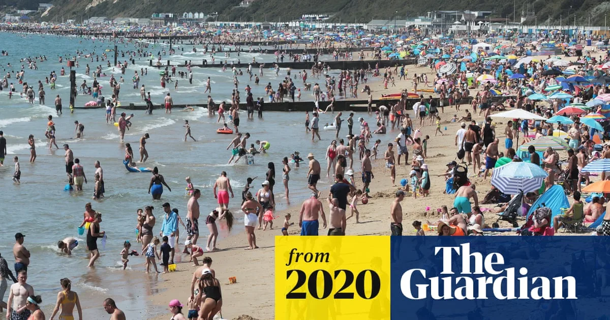 Police Set Up Roadblocks to Prevent Crowds at Bournemouth Beach Amid Heatwave