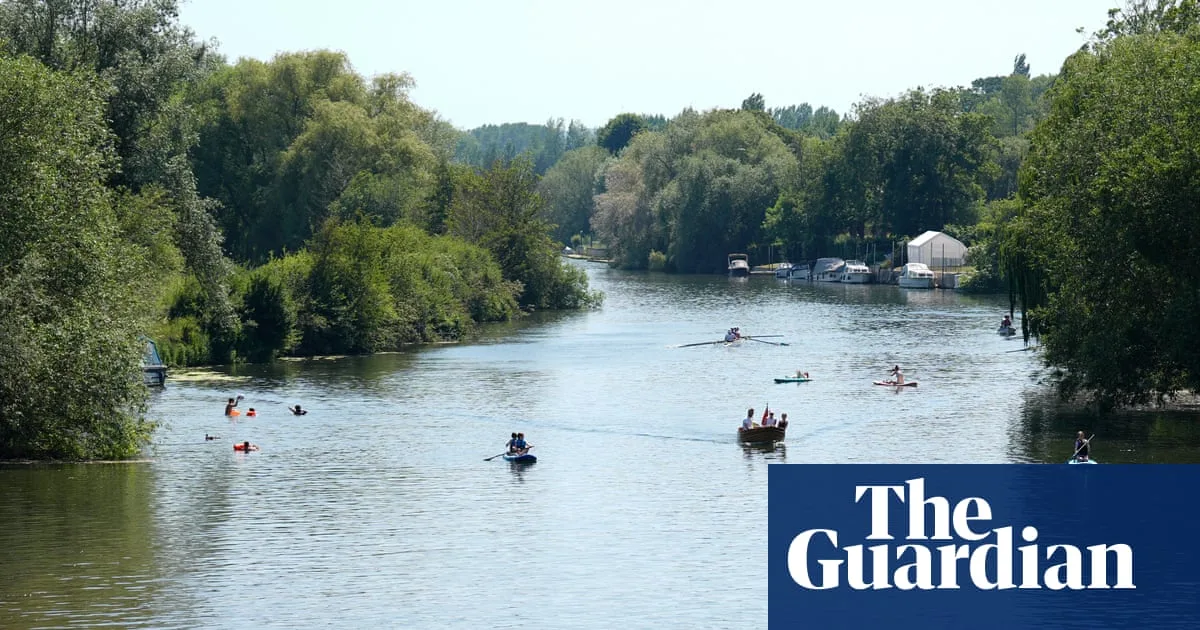 Teen Swimmer Dies In Thames Tragedy During Heatwave
