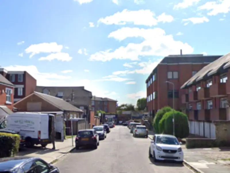 Teen Woman Fatally Shot in Finchley, Police Hunt Gunman
