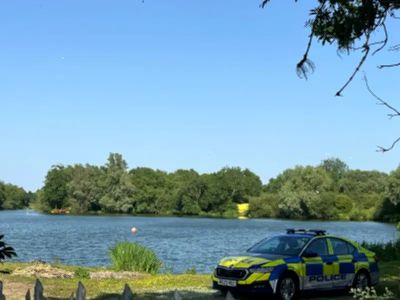 Teenage boy missing in Syston lake prompts major search operation