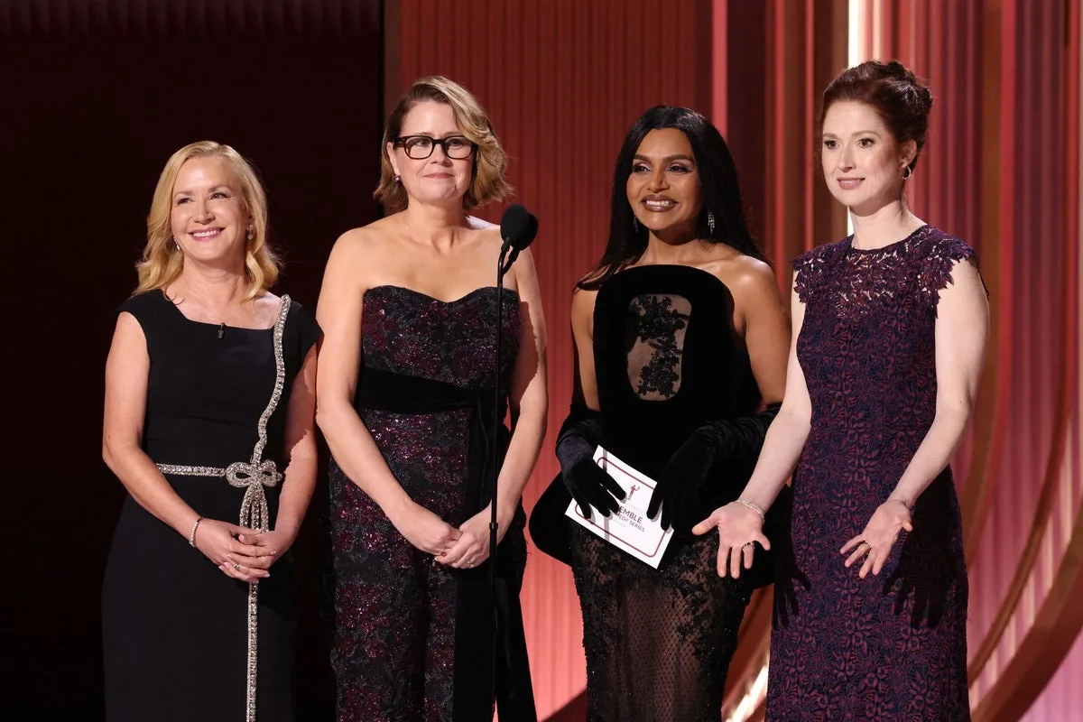 The Office Cast Reunites at Actor Awards for Nostalgic Tribute