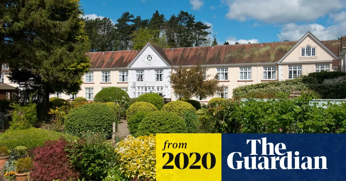 The Thursday Murder Club Review: A Star Cosy Crime Caper