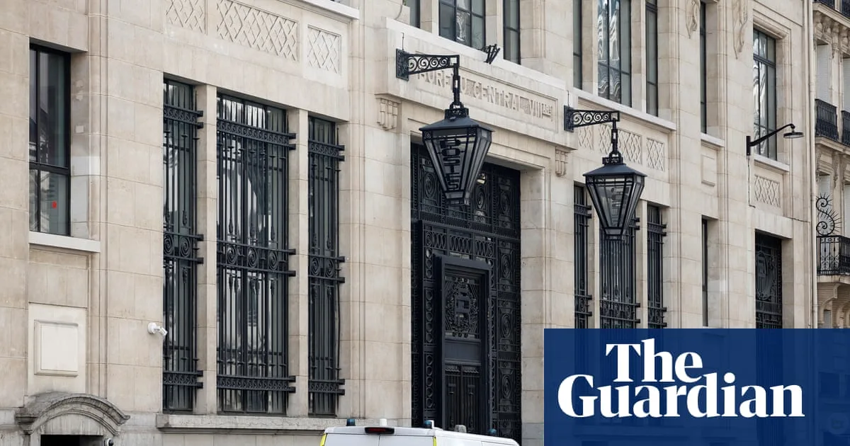 Paris Police Foil Bomb Attack Outside Bank of America
