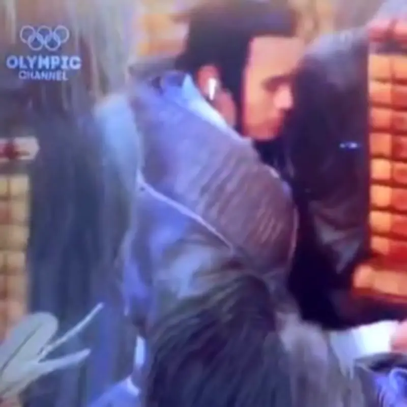 Time Traveler Spotted in 2008 Olympics Photo with AirPods