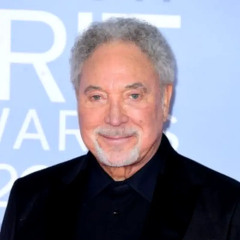 Tom Jones Apologises for Snubbing John Lennon, Recalls Wanting to Punch Him