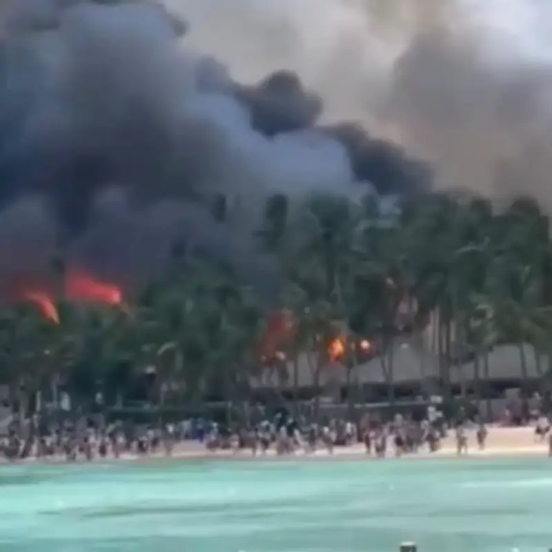 Tourist Dies as Fire Engulfs Dominican Republic Resort, 1,700 Evacuated