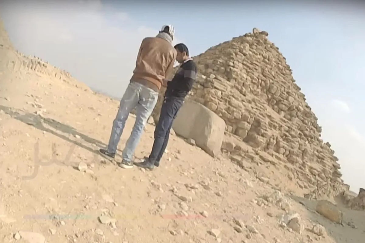 Three Men Arrested for Selling Stones from Egypt's Giza Pyramids