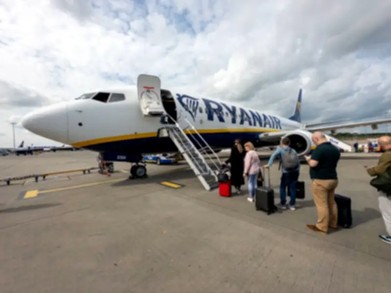 Travel Expert Reveals 'Genius' Seat Hack for Ryanair, easyJet, Wizz Air
