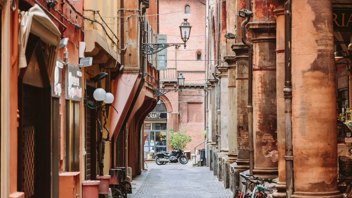 Travel Influencer Faces Backlash After Calling Bologna 'Filthy'