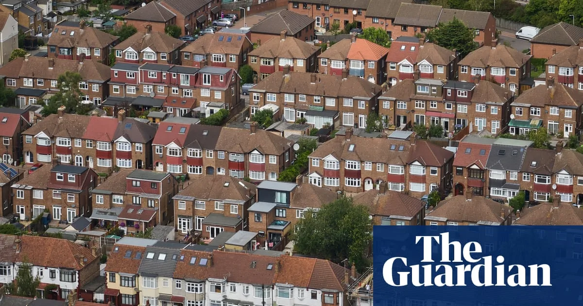 Organised Crime Gangs Suspected in UK Red Paint Attacks