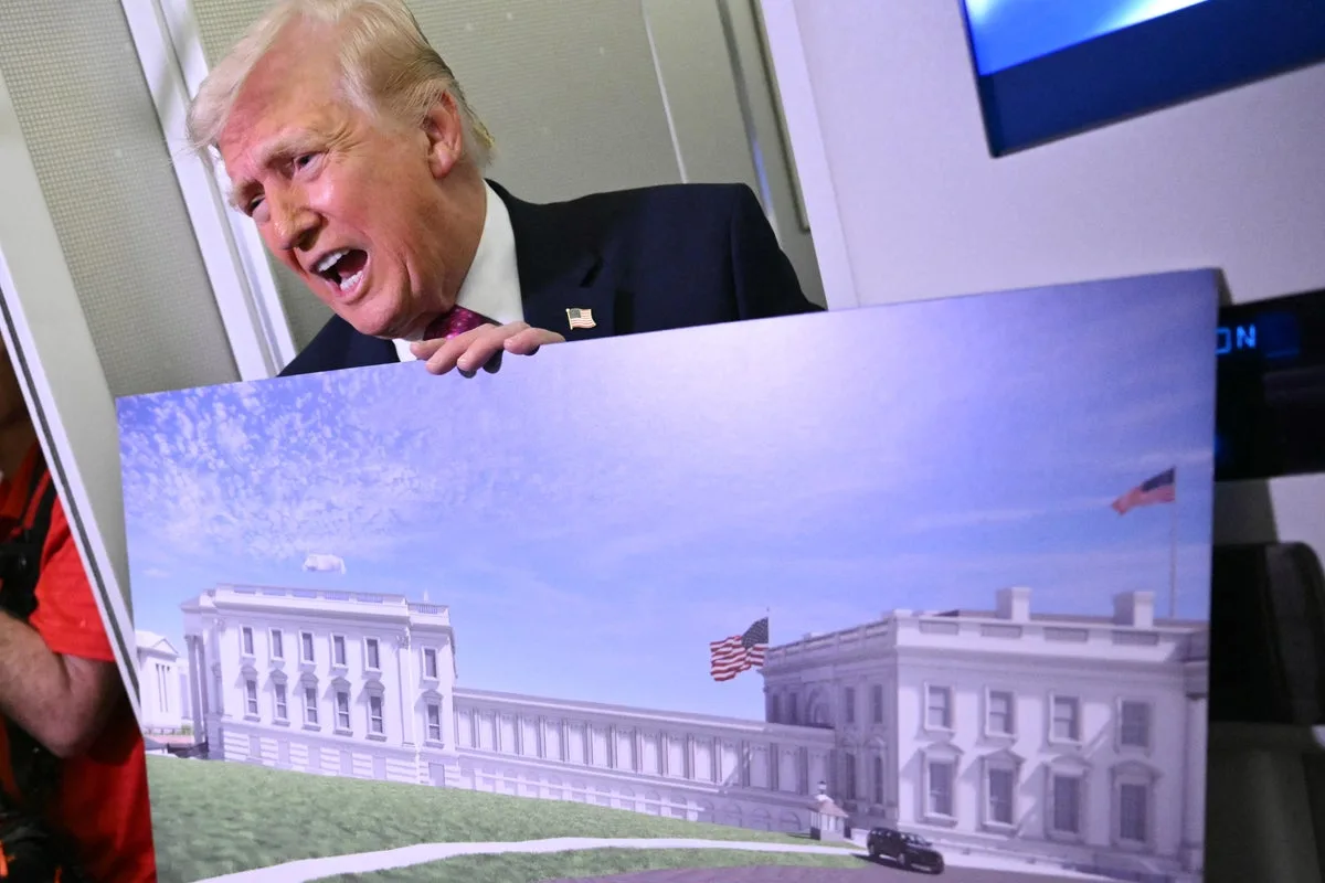 Trump Intensifies Truth Social Campaign for White House Ballroom