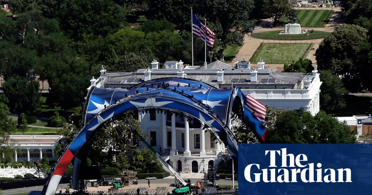 Trump Suggests UFC Arena at White House Could Stay Permanently
