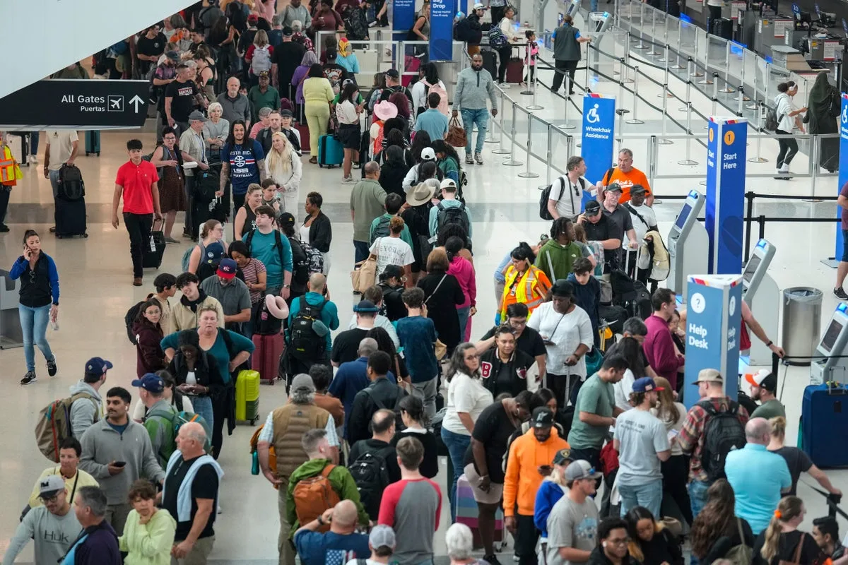Trump tells unpaid TSA staff 'GO TO WORK' during DHS shutdown