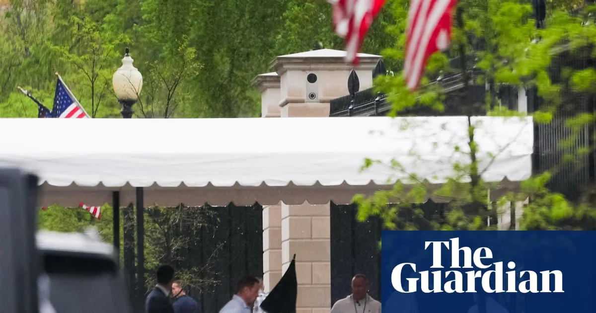 Trump Warns Iran Energy Sites Face Destruction Without Quick Deal