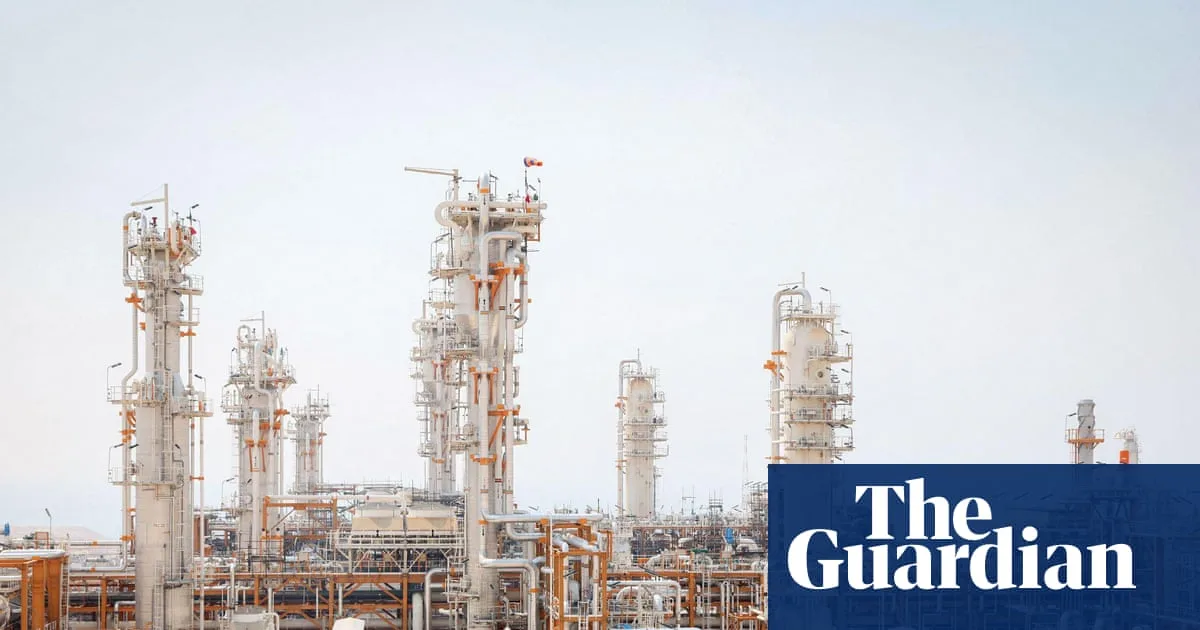 Trump Threatens to 'Blow Up' Iran Gas Field if Tehran Strikes Qatar