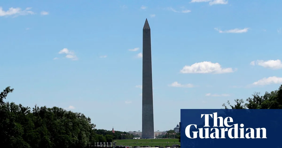 Trump's $6.9m No-Bid Pool Contract Sparks Controversy