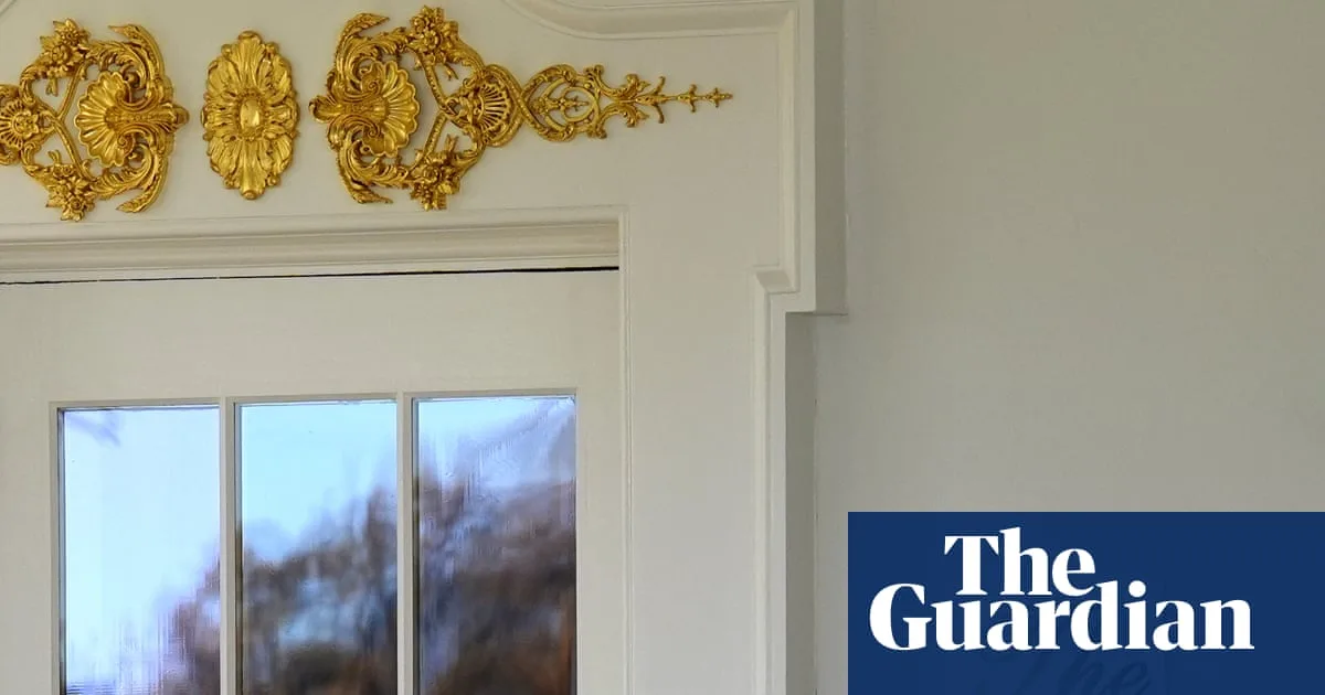 Trump's Gaudy Gold Oval Office Sign Mercilessly Mocked Online