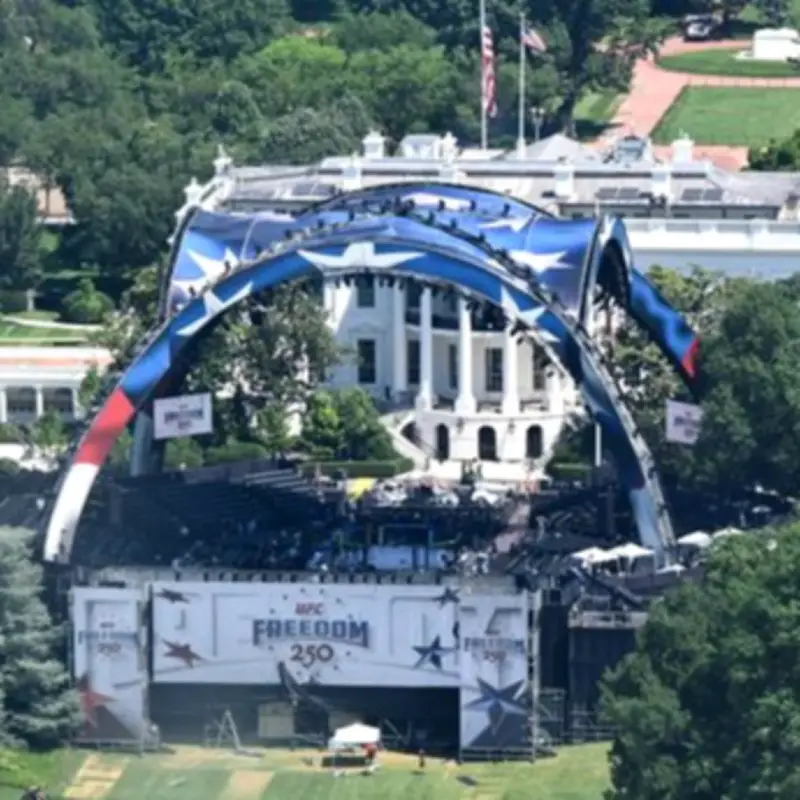 Trump's UFC Ring Lights Nearly Blind Pilot, Safety Reports Filed