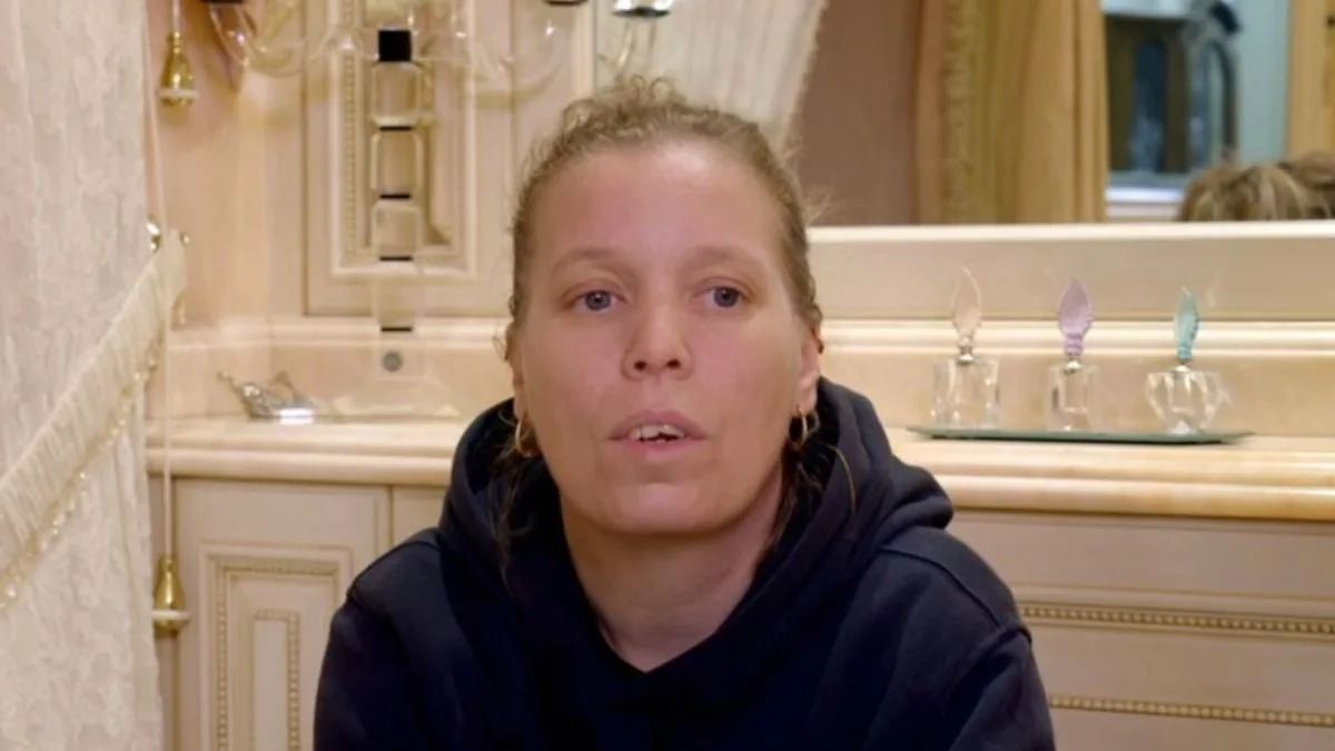Poundland Founder's £10m Mansion Leaves Mother in Tears on Rich House, Poor House