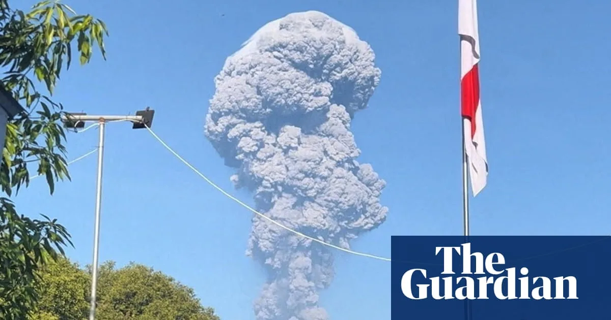 Two Singaporean Hikers Killed in Indonesia Volcano Eruption