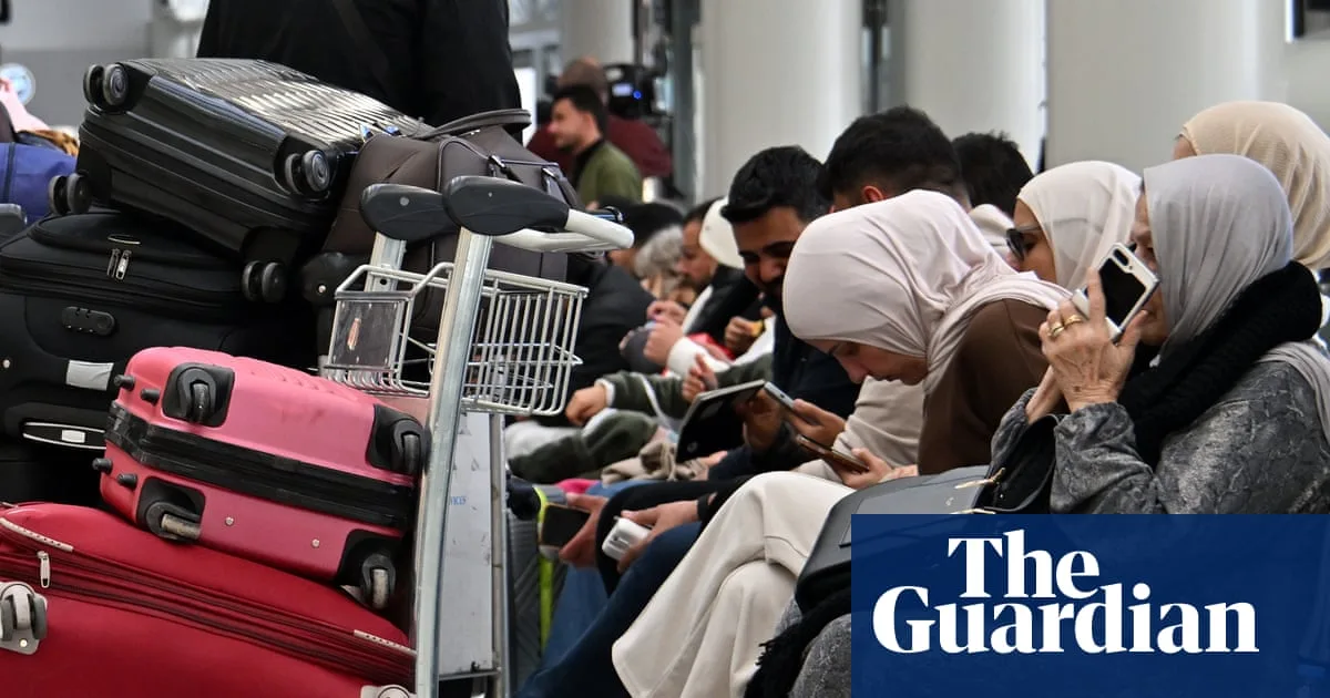 UK Plans Mass Evacuation of 76,000 Britons as Middle East Airspace Closures Strand Thousands