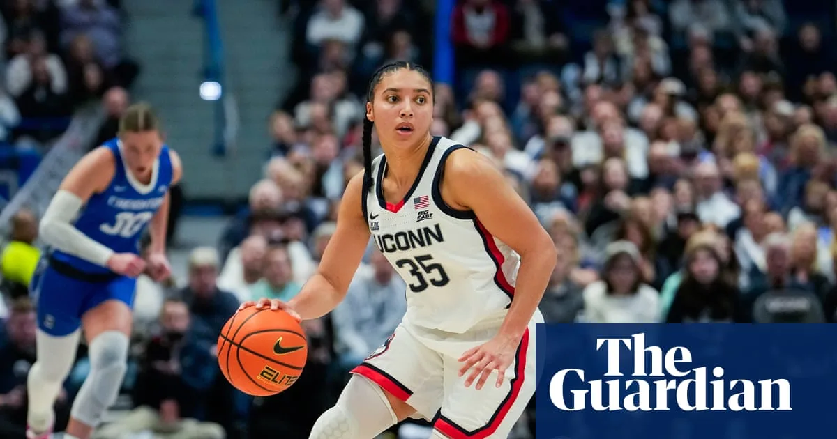 UConn tops AP women's basketball preseason poll ahead of South Carolina and UCLA