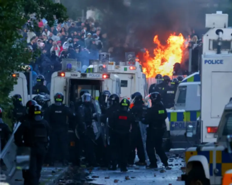 Ugly Scenes in Belfast Expose a Broken Politics, Readers Respond
