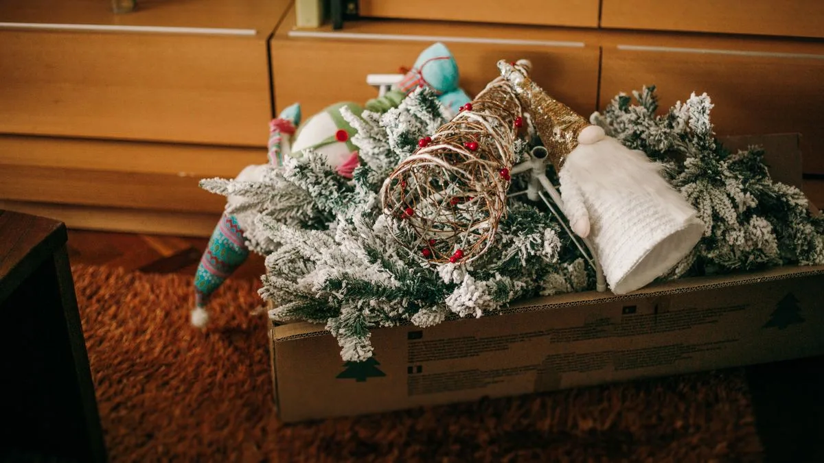 Brits Divided Over When to Take Down Christmas Decorations