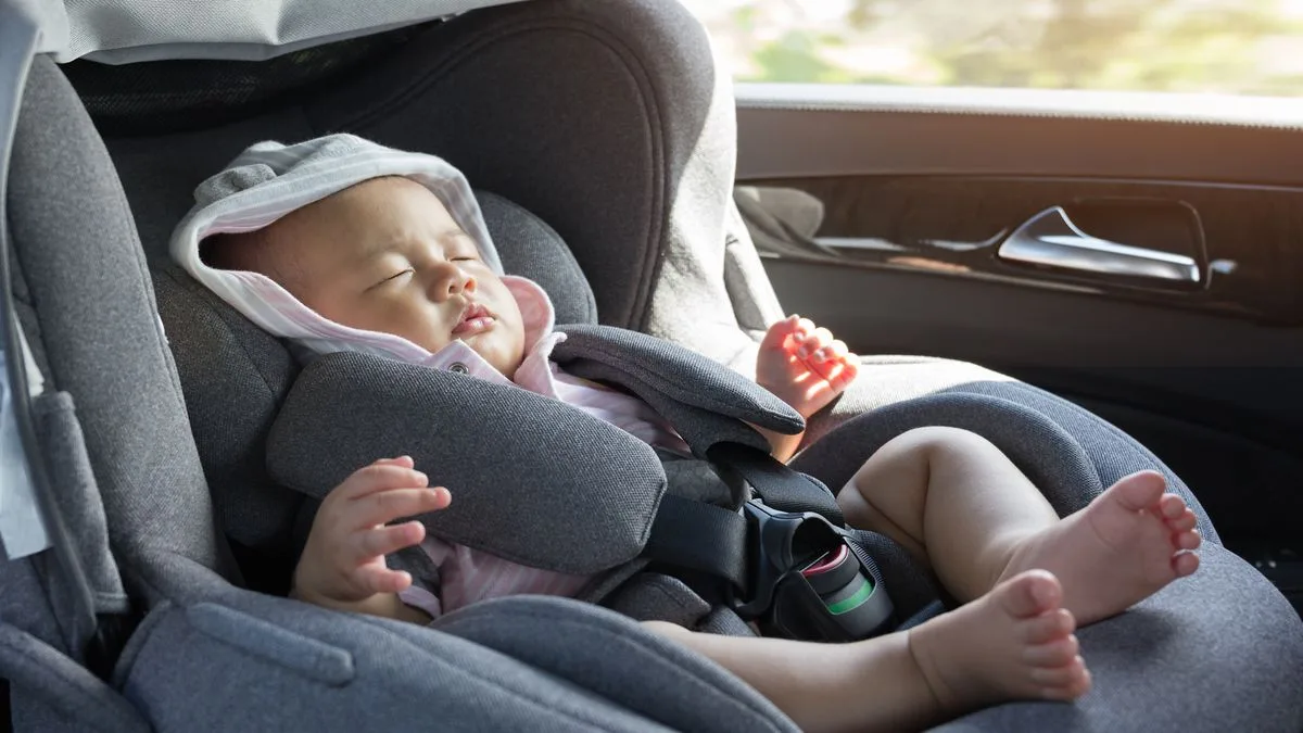 UK Drivers Face £500 Fines and Penalty Points for Child Car Seat Mistakes