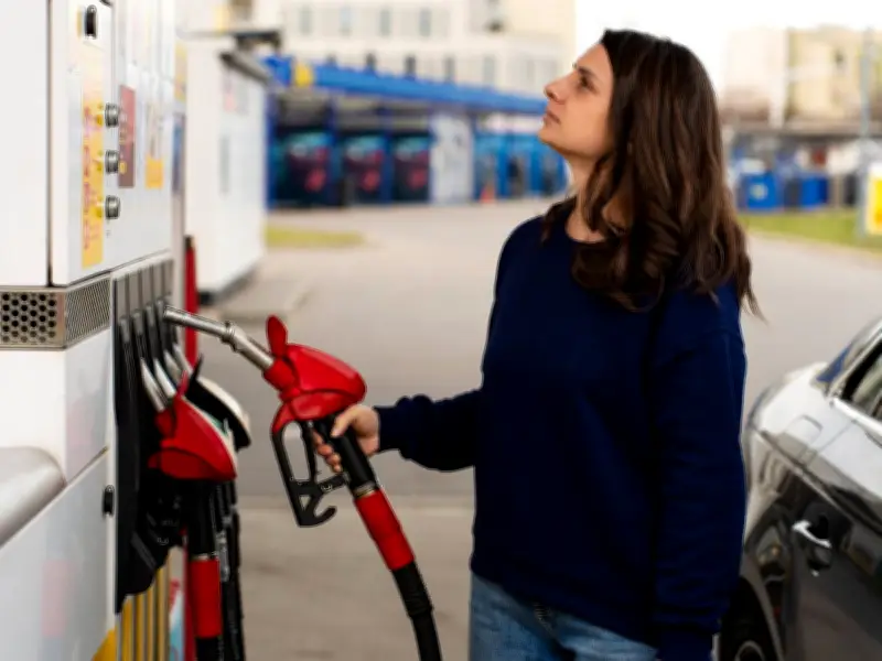 UK Drivers Urged to Check Fuel Prices This Weekend