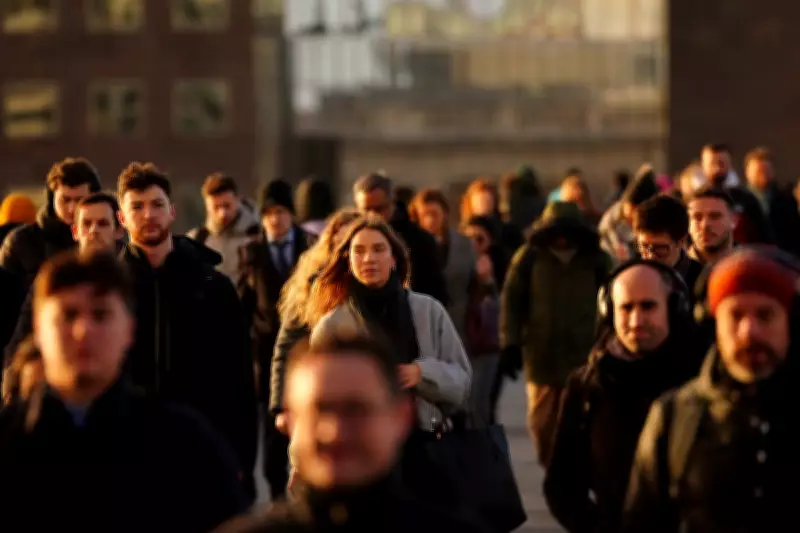 UK Economy to Grow 0.9% in 2026, OECD Cuts 2027 Outlook