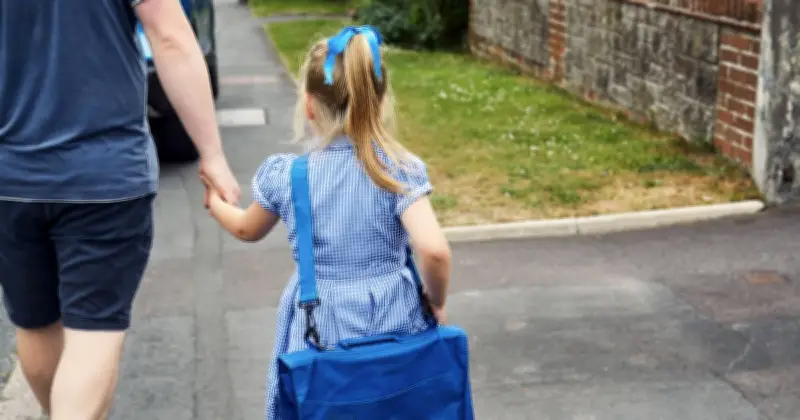 UK Government Issues School Heatwave Closure Guidance as Temperatures Hit 38C