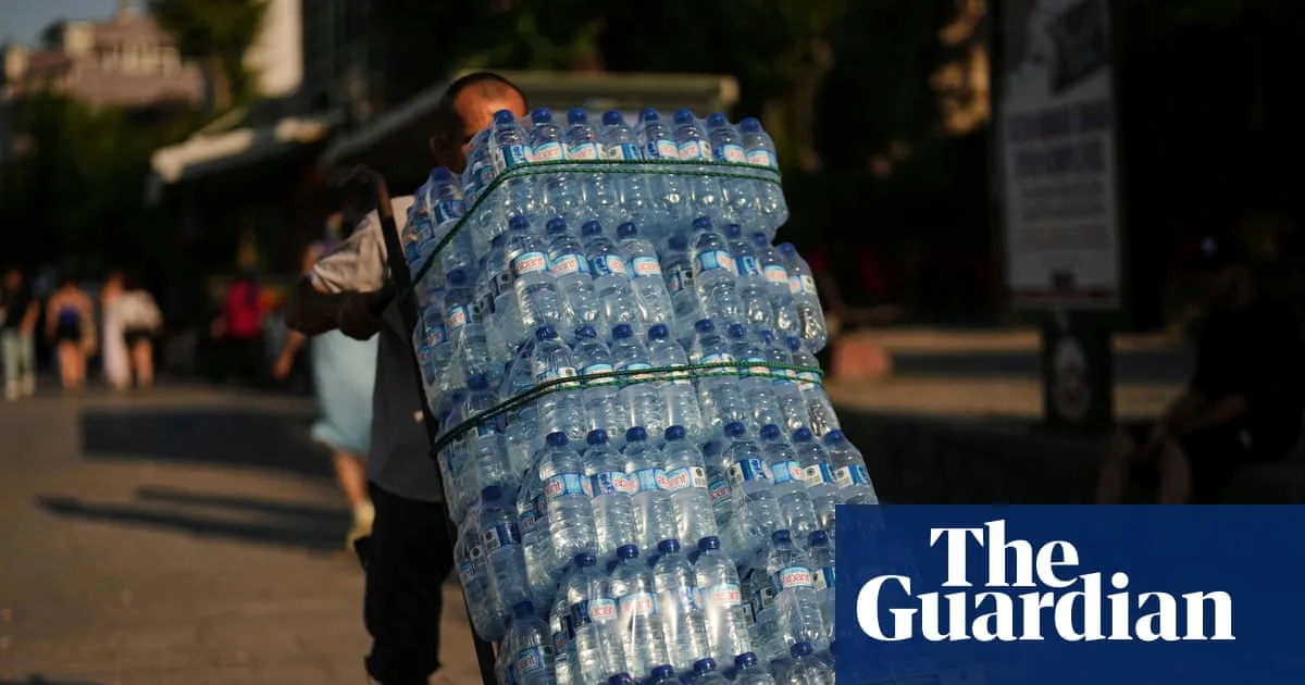 Number of People Living in Extreme Heat to Double by 2050 if 2C Rise Occurs, Study Finds