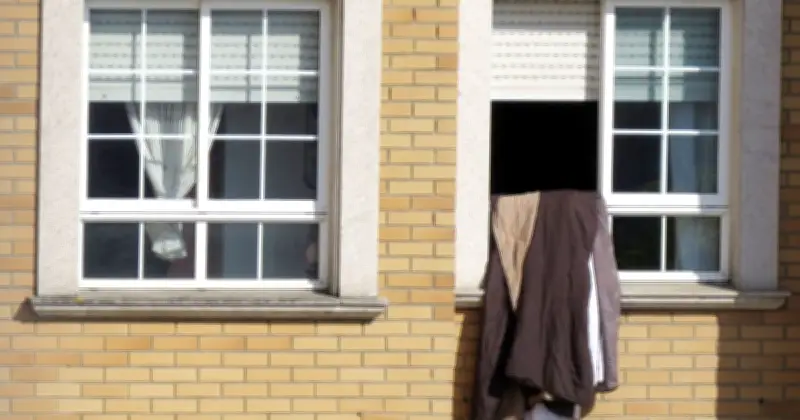 UK Heatwave: Hang Cold Towels in Windows to Keep House Cool