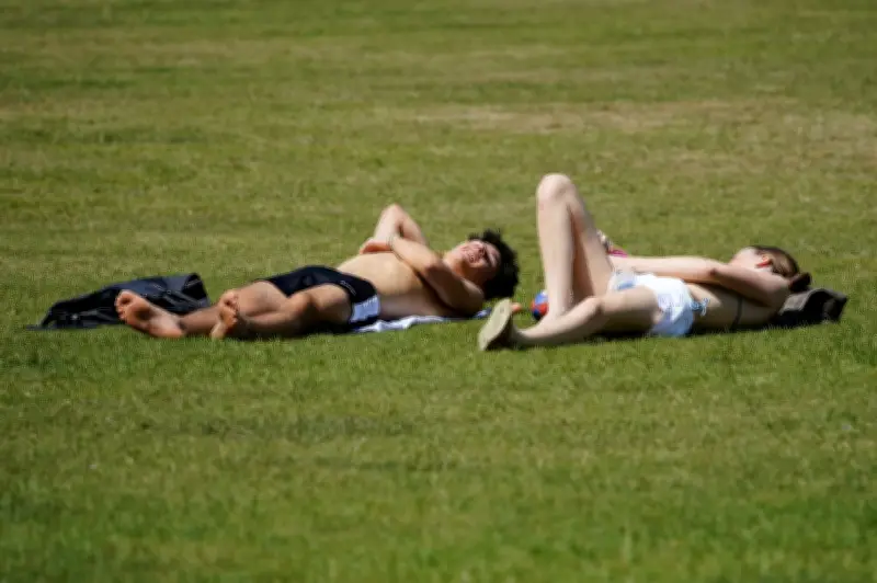 UK Heatwave Sparks Red Health Alert as Temperatures Could Hit 40C