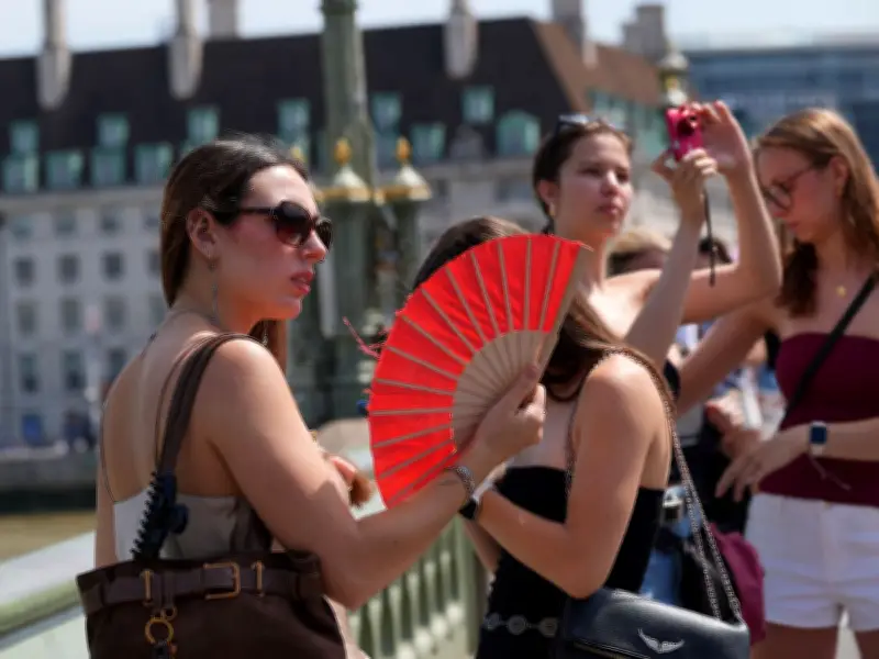 UK Heatwave to Feel Like 50C as 'Sizzler from the South' Looms
