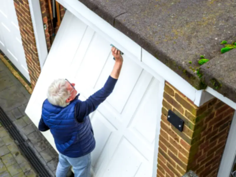 UK Heatwave: Urgent Warning to Move Paint Tins from Garages