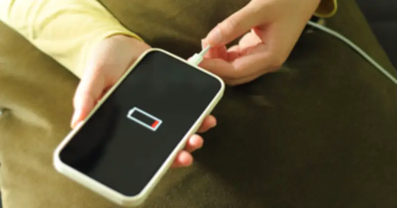 UK Households in 51 Areas Urged to Keep Phones Charged Amid Heatwave
