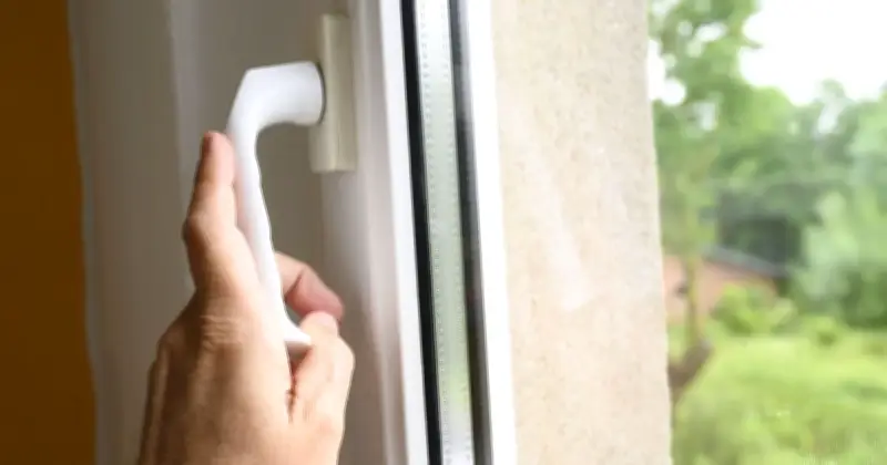 UK Households Urged to Close Windows Until 8pm Due to High Pollen